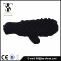 2015 wholesale acrylic warm knitted mittens